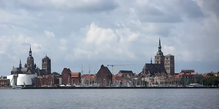 022 | 2022 | Altefähr | Blick nach Stralsund | © carsten riede fotografie