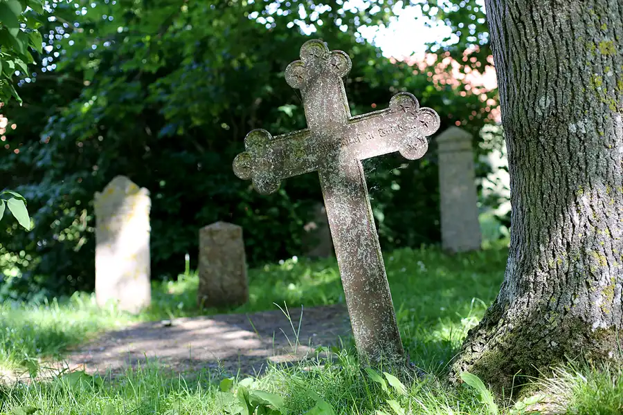 034 | 2022 | Altenkirchen | Friedhof | © carsten riede fotografie