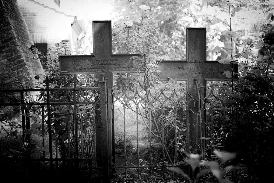 037 | 2022 | Altenkirchen | Friedhof | © carsten riede fotografie