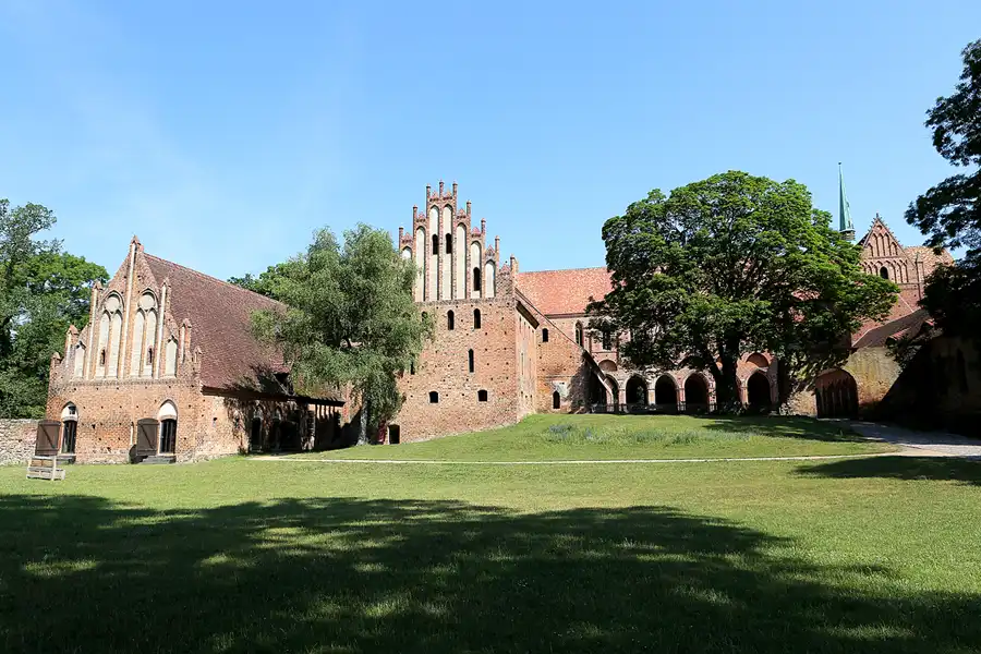 001 | 2022 | Chorin | Kloster Chorin | © carsten riede fotografie