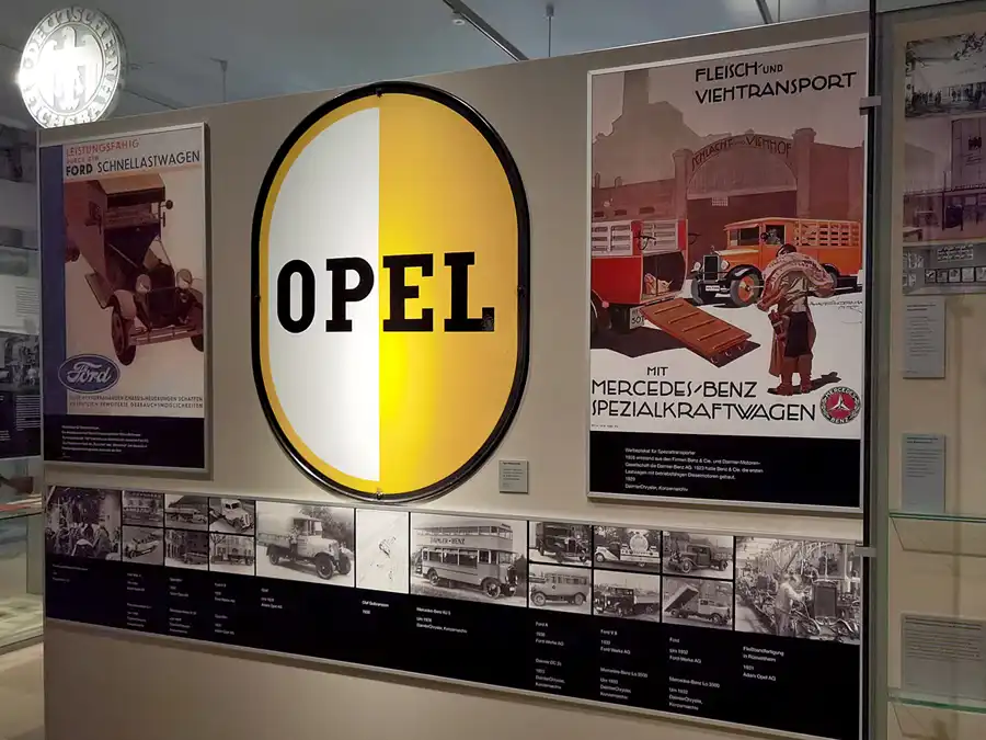 005 | 2022 | Nürnberg | DB Museum | © carsten riede fotografie