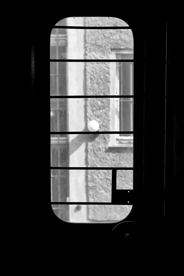 005 | 2022 | Berlin | Untersuchungshaftanstalt des Ministeriums für Staatssicherheit der DDR (MfS) Hohenschönhausen – Gefangenensammeltransportwagen (GSTW) – Grotewohl-Express | © carsten riede fotografie