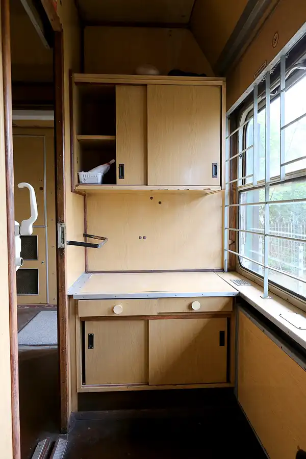 007 | 2022 | Berlin | Untersuchungshaftanstalt des Ministeriums für Staatssicherheit der DDR (MfS) Hohenschönhausen – Gefangenensammeltransportwagen (GSTW) – Grotewohl-Express | © carsten riede fotografie