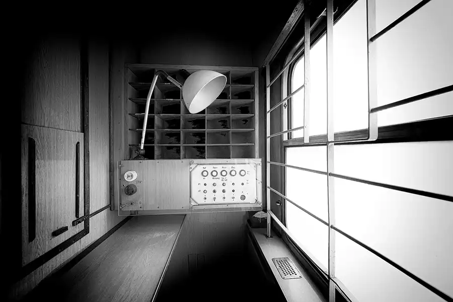 009 | 2022 | Berlin | Untersuchungshaftanstalt des Ministeriums für Staatssicherheit der DDR (MfS) Hohenschönhausen – Gefangenensammeltransportwagen (GSTW) – Grotewohl-Express | © carsten riede fotografie