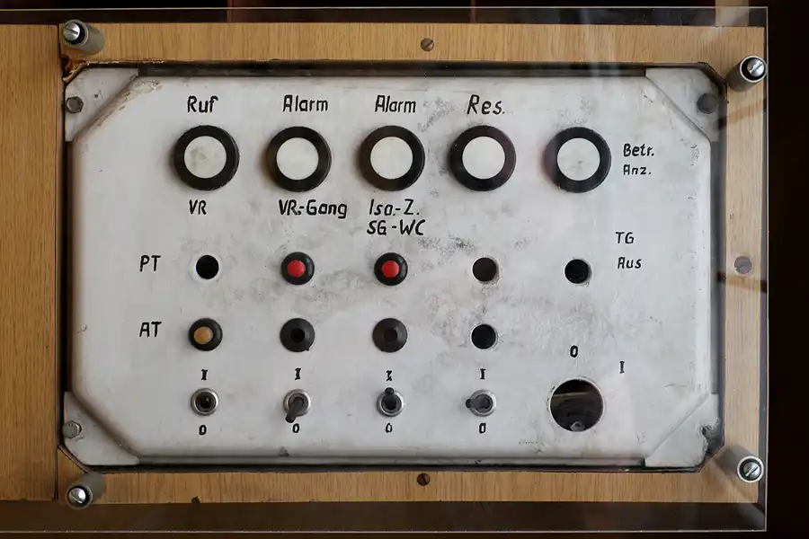 011 | 2022 | Berlin | Untersuchungshaftanstalt des Ministeriums für Staatssicherheit der DDR (MfS) Hohenschönhausen – Gefangenensammeltransportwagen (GSTW) – Grotewohl-Express | © carsten riede fotografie