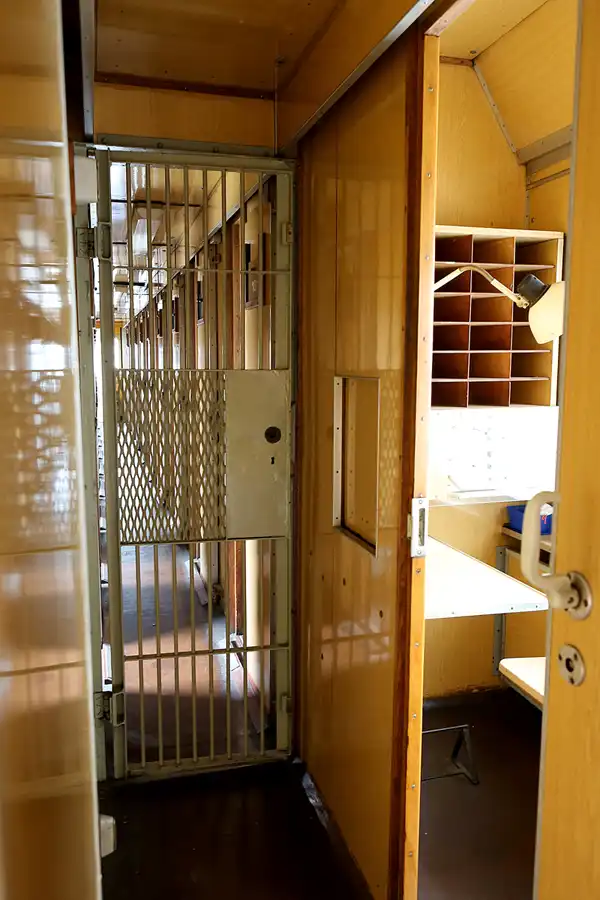 012 | 2022 | Berlin | Untersuchungshaftanstalt des Ministeriums für Staatssicherheit der DDR (MfS) Hohenschönhausen – Gefangenensammeltransportwagen (GSTW) – Grotewohl-Express | © carsten riede fotografie