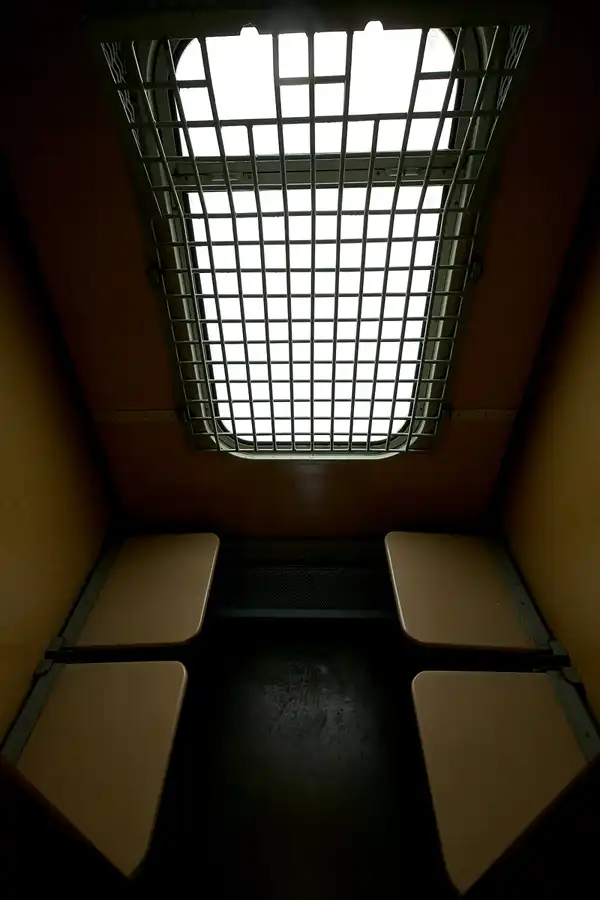 016 | 2022 | Berlin | Untersuchungshaftanstalt des Ministeriums für Staatssicherheit der DDR (MfS) Hohenschönhausen – Gefangenensammeltransportwagen (GSTW) – Grotewohl-Express | © carsten riede fotografie