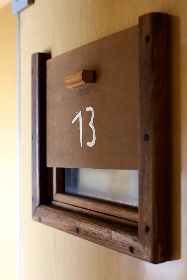 017 | 2022 | Berlin | Untersuchungshaftanstalt des Ministeriums für Staatssicherheit der DDR (MfS) Hohenschönhausen – Gefangenensammeltransportwagen (GSTW) – Grotewohl-Express | © carsten riede fotografie