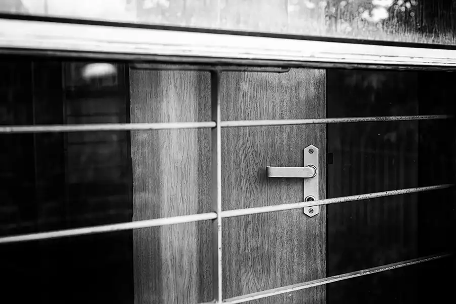 039 | 2022 | Berlin | Untersuchungshaftanstalt des Ministeriums für Staatssicherheit der DDR (MfS) Hohenschönhausen – Gefangenensammeltransportwagen (GSTW) – Grotewohl-Express | © carsten riede fotografie