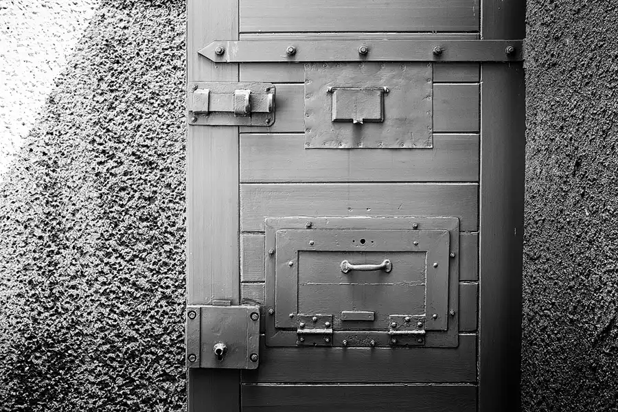 051 | 2022 | Berlin | Das Haftkrankenhaus in der Untersuchungshaftanstalt des Ministeriums für Staatssicherheit der DDR (MfS) Hohenschönhausen | © carsten riede fotografie