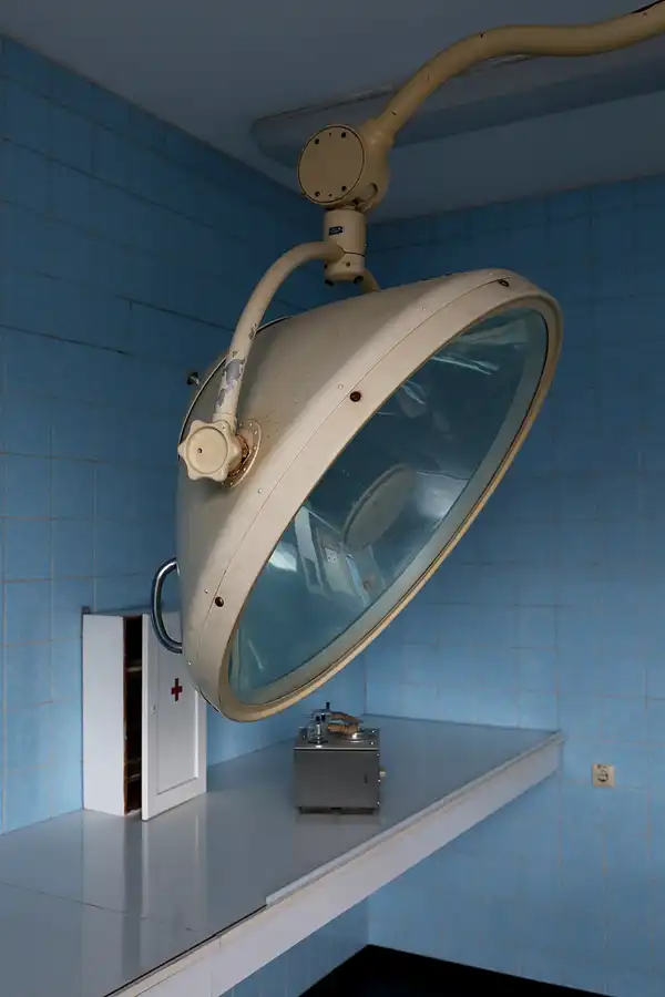 105 | 2022 | Berlin | Das Haftkrankenhaus in der Untersuchungshaftanstalt des Ministeriums für Staatssicherheit der DDR (MfS) Hohenschönhausen | © carsten riede fotografie