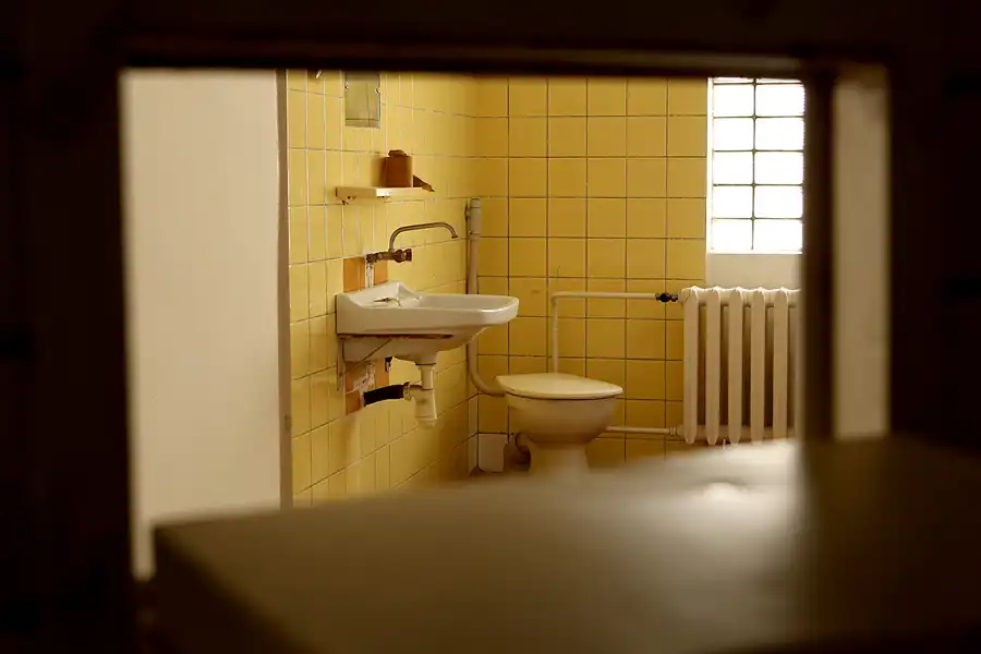 123 | 2022 | Berlin | Das Haftkrankenhaus in der Untersuchungshaftanstalt des Ministeriums für Staatssicherheit der DDR (MfS) Hohenschönhausen | © carsten riede fotografie