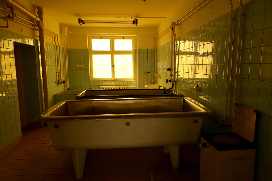 053 | 2022 | Berlin | Das Haftkrankenhaus in der Untersuchungshaftanstalt des Ministeriums für Staatssicherheit der DDR (MfS) Hohenschönhausen | © carsten riede fotografie