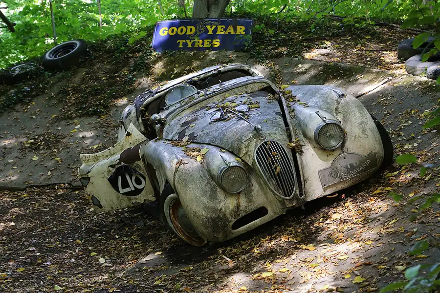 025 | 2022 | Erkrath | Auto-Skulpturen-Park | © carsten riede fotografie