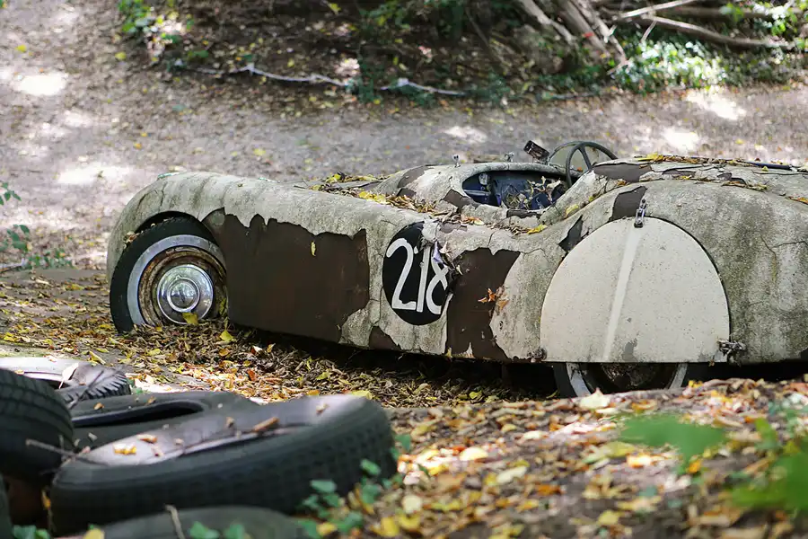 031 | 2022 | Erkrath | Auto-Skulpturen-Park | © carsten riede fotografie