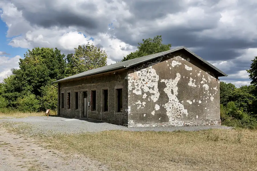 005 | 2022 | Wollseifen | Die Schule | © carsten riede fotografie