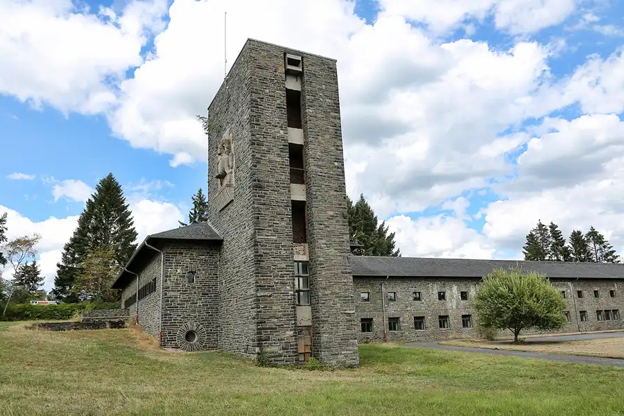 100 | 2022 | Vogelsang IP | ehemalige NS-Ordensburg Vogelsang | © carsten riede fotografie