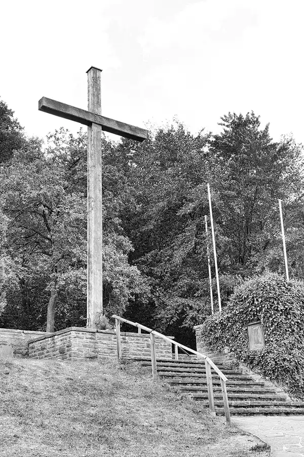 064 | 2022 | Heimbach | Kriegsgräberstätte Heimbach | © carsten riede fotografie