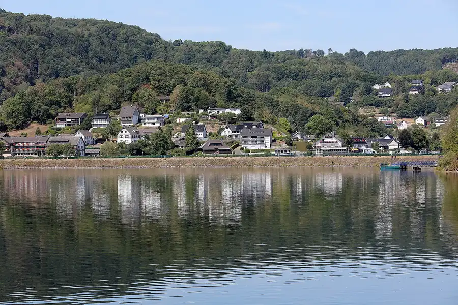 108 | 2022 | Einruhr-Urftstaumauer-Einruhr | Obersee-Rundfahrt – Paulushofdamm | © carsten riede fotografie