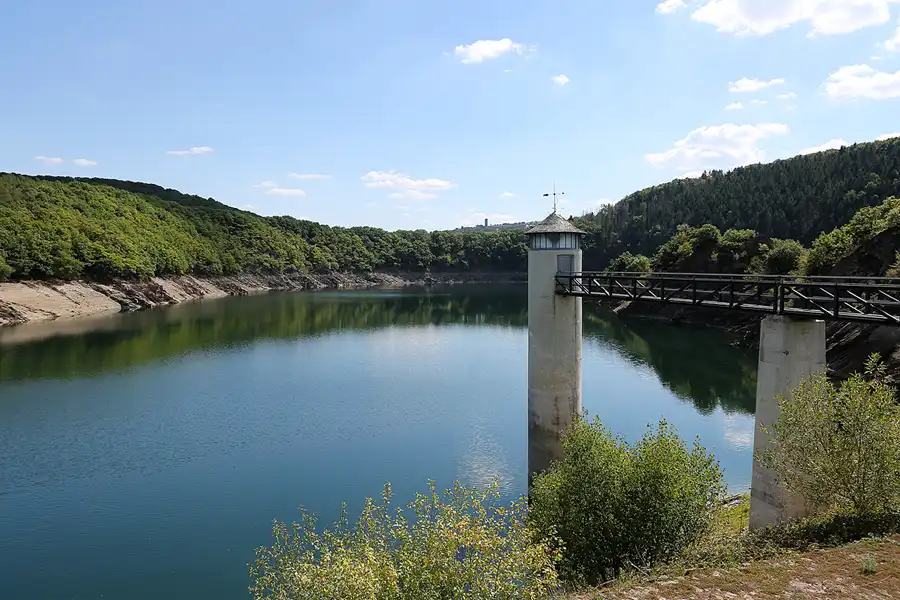 113 | 2022 | Urftstaumauer | © carsten riede fotografie