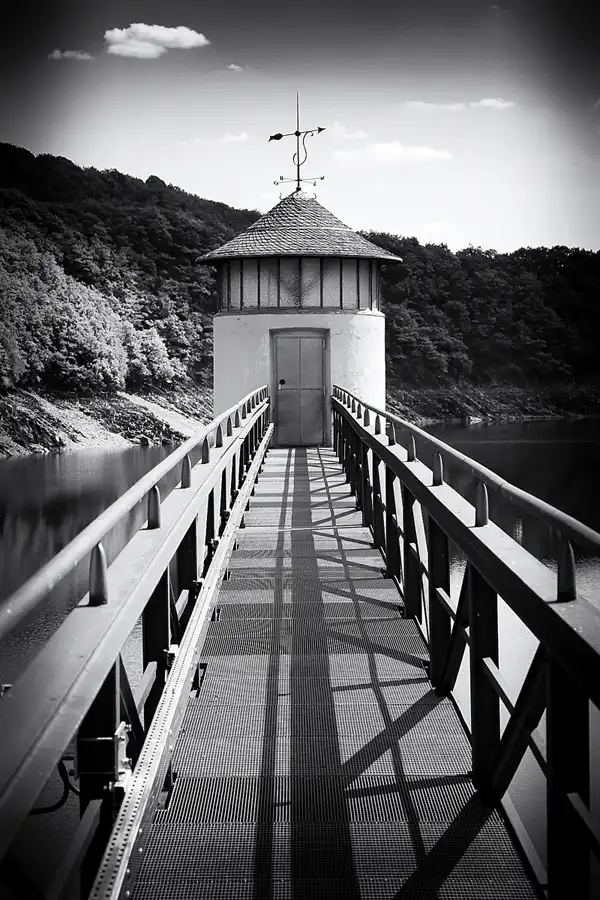 117 | 2022 | Urftstaumauer | © carsten riede fotografie