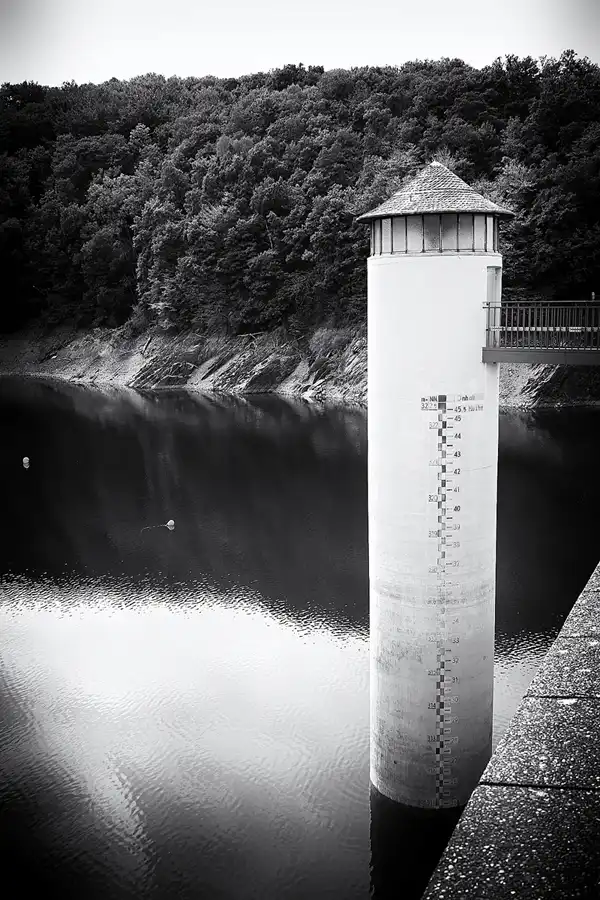 118 | 2022 | Urftstaumauer | © carsten riede fotografie