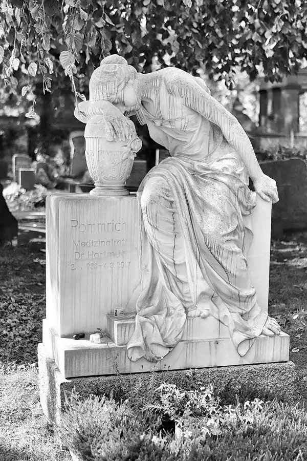 005 | 2022 | Berlin | Dorotheenstädtischer Friedhof | © carsten riede fotografie