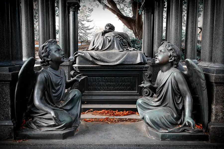007 | 2022 | Berlin | Dorotheenstädtischer Friedhof | © carsten riede fotografie