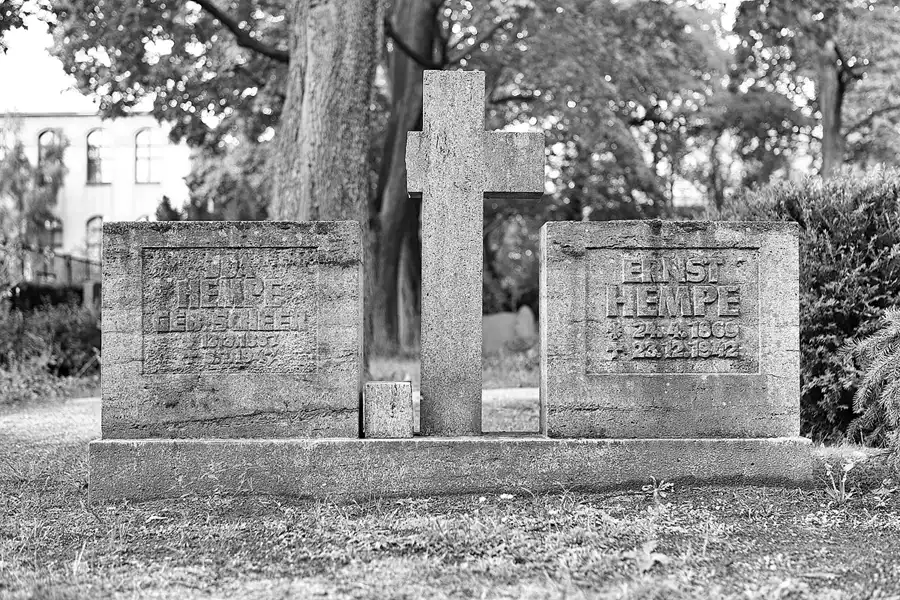 054 | 2022 | Berlin | Dorotheenstädtischer Friedhof | © carsten riede fotografie