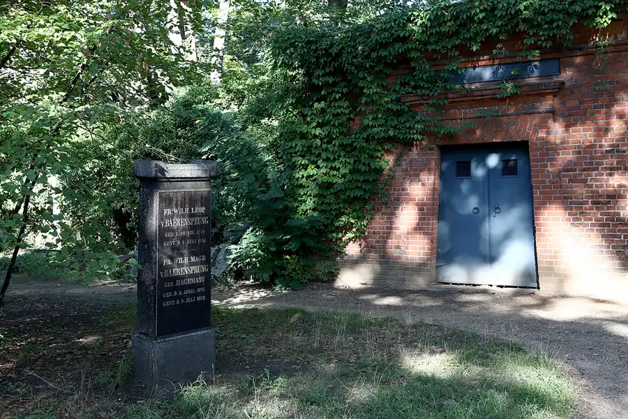 058 | 2022 | Berlin | Dorotheenstädtischer Friedhof | © carsten riede fotografie