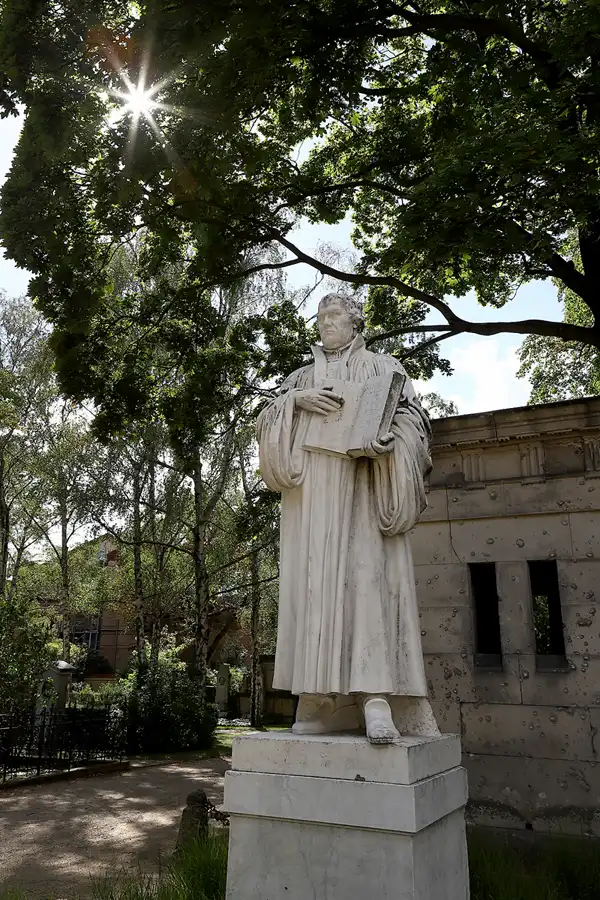 069 | 2022 | Berlin | Dorotheenstädtischer Friedhof | © carsten riede fotografie