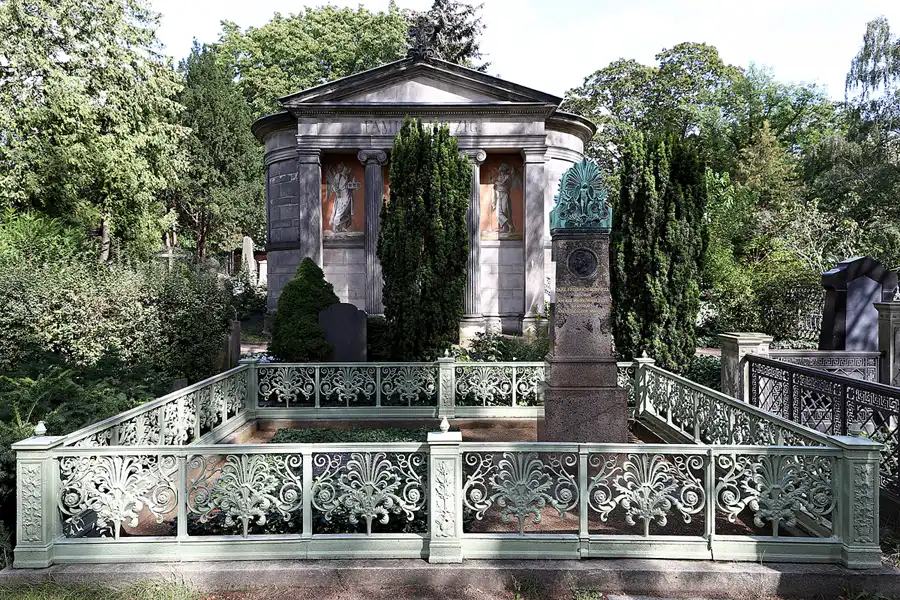 072 | 2022 | Berlin | Dorotheenstädtischer Friedhof | © carsten riede fotografie