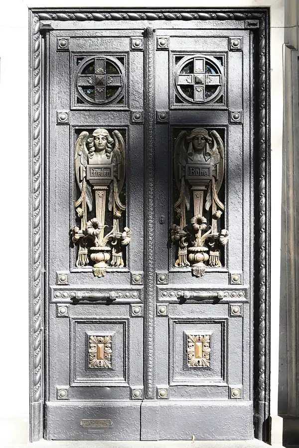 087 | 2022 | Berlin | Dorotheenstädtischer Friedhof | © carsten riede fotografie