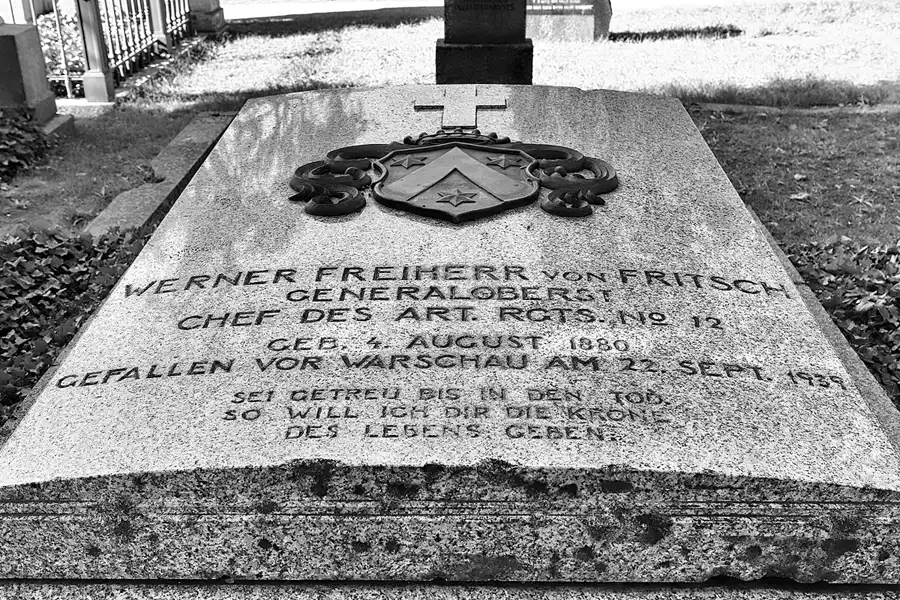 006 | 2022 | Berlin | Invalidenfriedhof | © carsten riede fotografie
