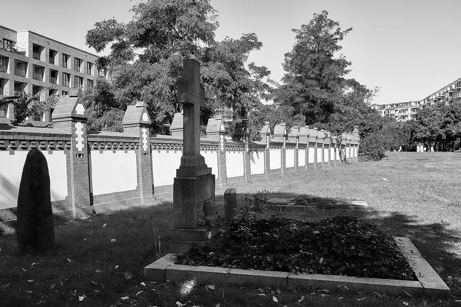 028 | 2022 | Berlin | Invalidenfriedhof | © carsten riede fotografie