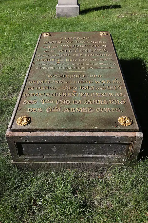 033 | 2022 | Berlin | Invalidenfriedhof | © carsten riede fotografie