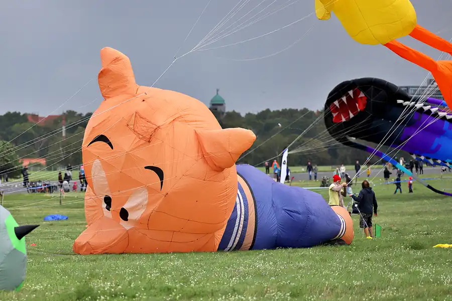 004 | 2022 | Berlin | Festival der Riesendrachen | © carsten riede fotografie