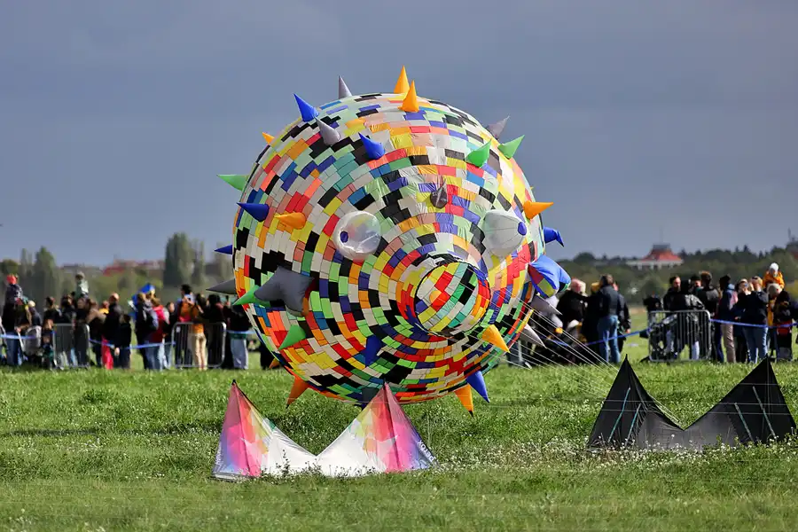 059 | 2022 | Berlin | Festival der Riesendrachen | © carsten riede fotografie