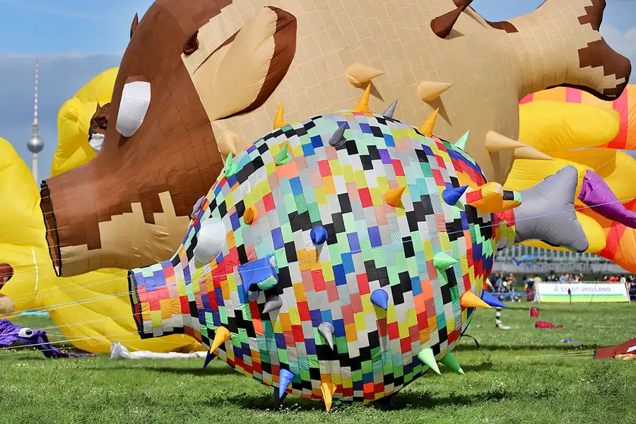 077 | 2022 | Berlin | Festival der Riesendrachen | © carsten riede fotografie