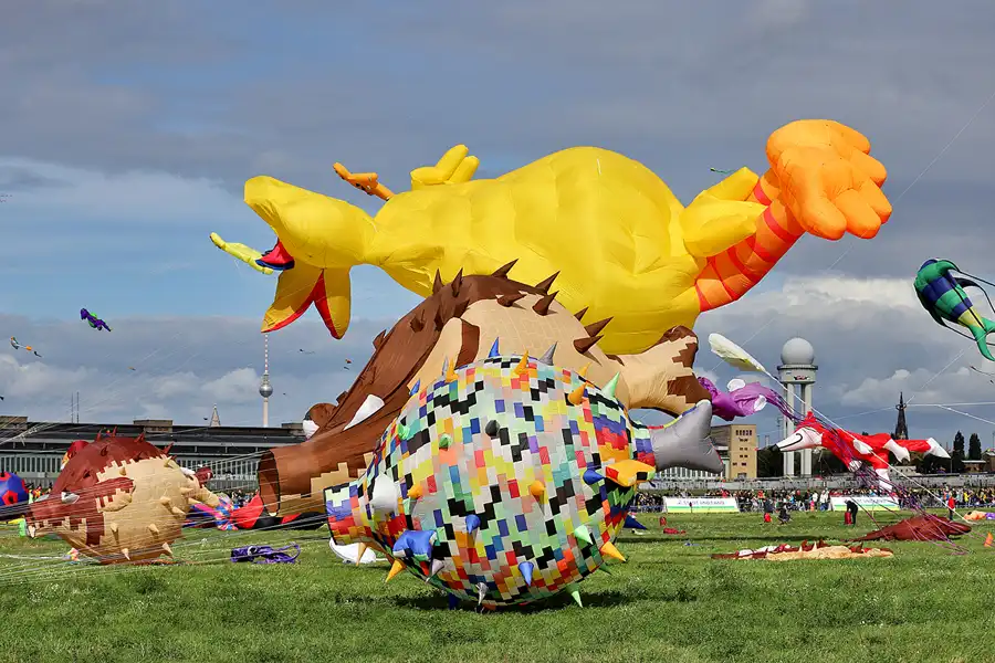 079 | 2022 | Berlin | Festival der Riesendrachen | © carsten riede fotografie