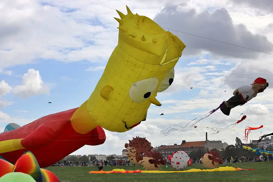 089 | 2022 | Berlin | Festival der Riesendrachen | © carsten riede fotografie