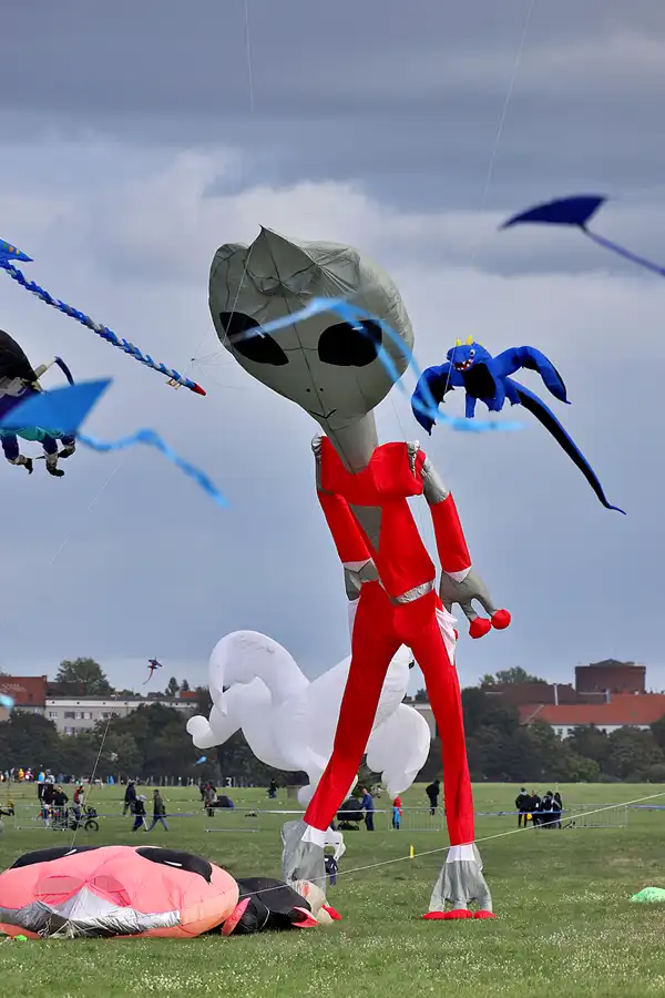 094 | 2022 | Berlin | Festival der Riesendrachen | © carsten riede fotografie