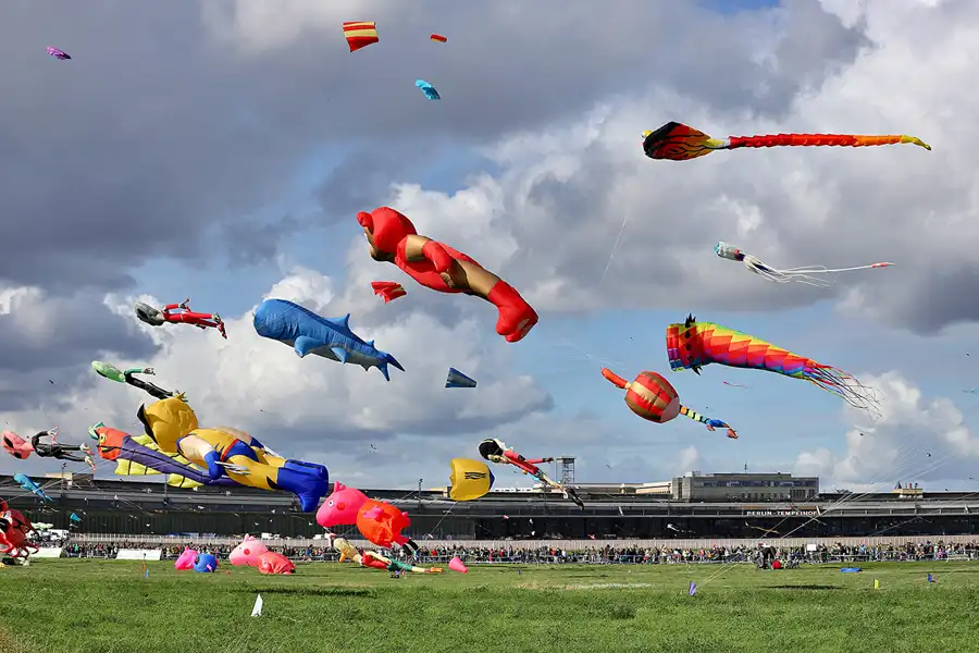 120 | 2022 | Berlin | Festival der Riesendrachen | © carsten riede fotografie