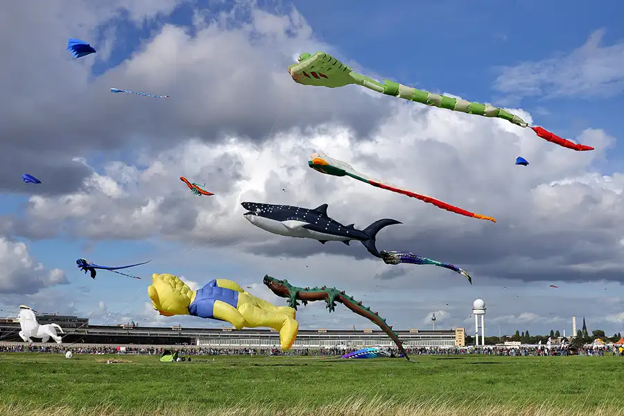 125 | 2022 | Berlin | Festival der Riesendrachen | © carsten riede fotografie