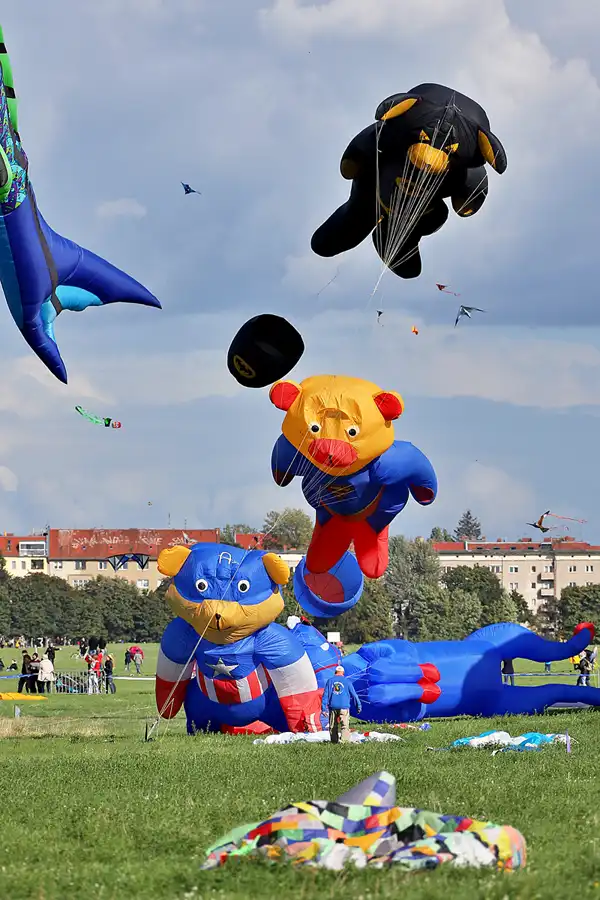 144 | 2022 | Berlin | Festival der Riesendrachen | © carsten riede fotografie