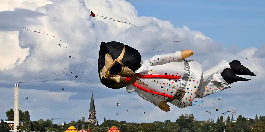 147 | 2022 | Berlin | Festival der Riesendrachen | © carsten riede fotografie