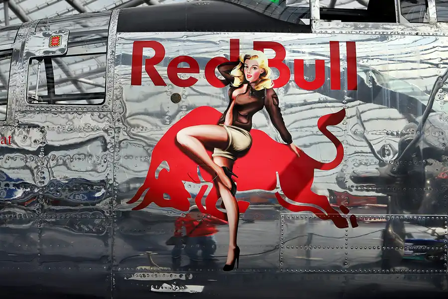 001 | 2022 | Salzburg | Red Bull Hangar-7 | © carsten riede fotografie