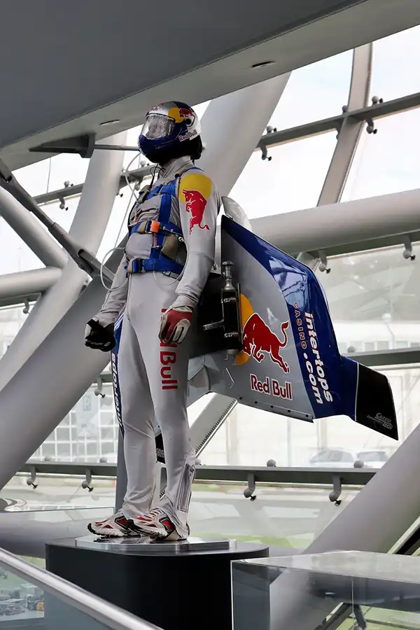 003 | 2022 | Salzburg | Red Bull Hangar-7 | © carsten riede fotografie