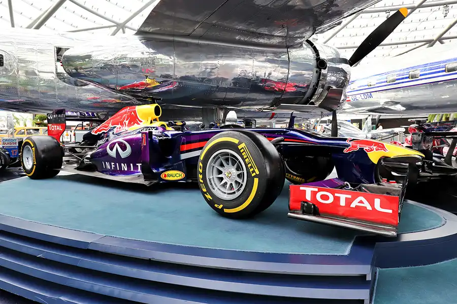 028 | 2022 | Salzburg | Red Bull Hangar-7 | © carsten riede fotografie