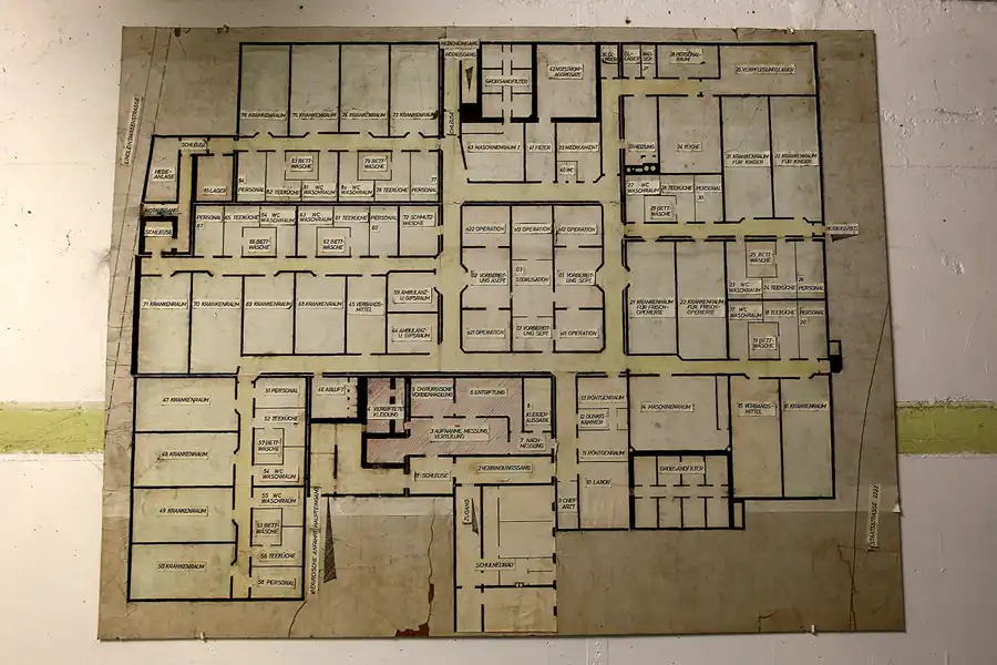 001 | 2022 | Gunzenhausen | Unterirdisches Hilfskrankenhaus | © carsten riede fotografie